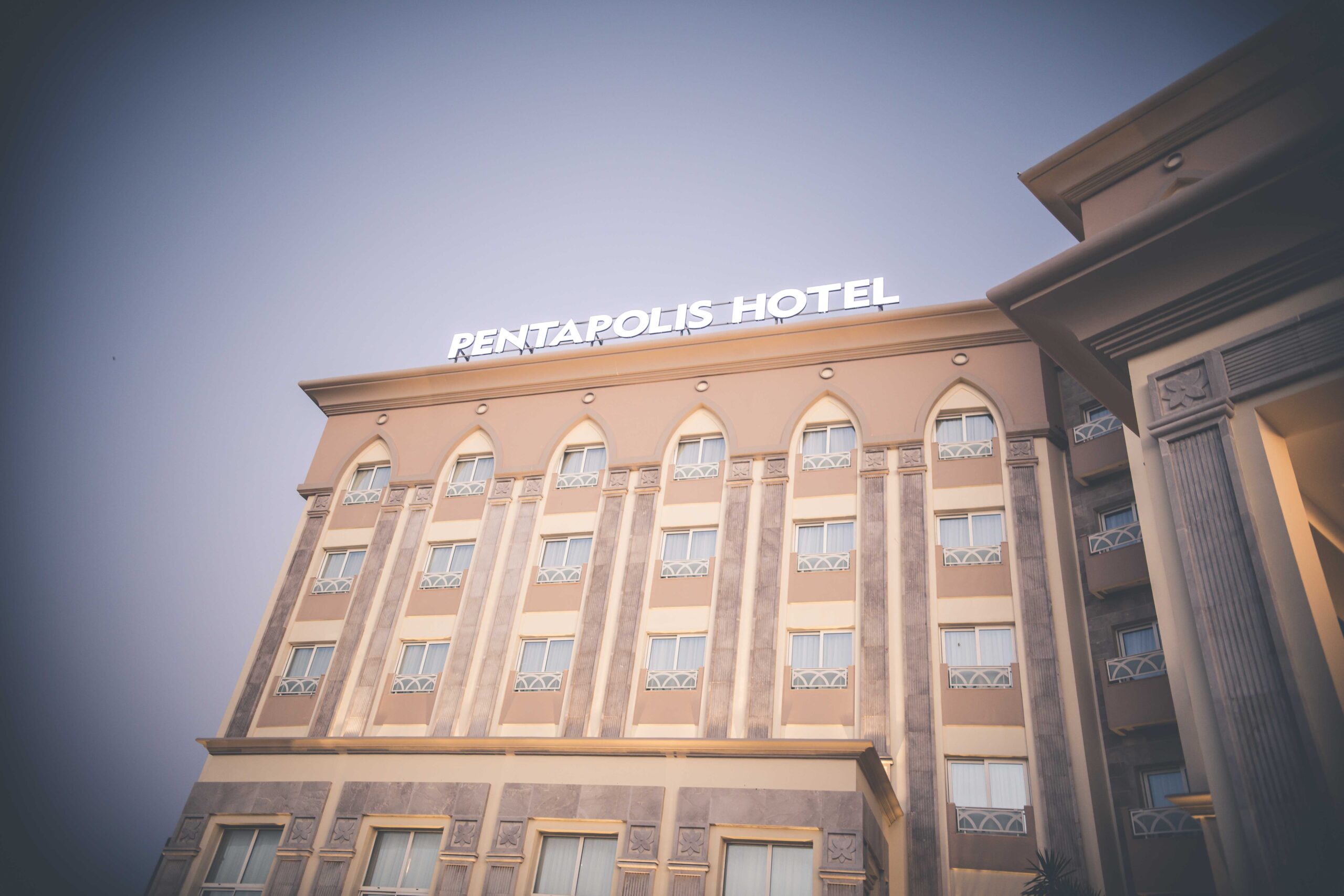 فندق بنتابوليس – Pentapolis Hotel